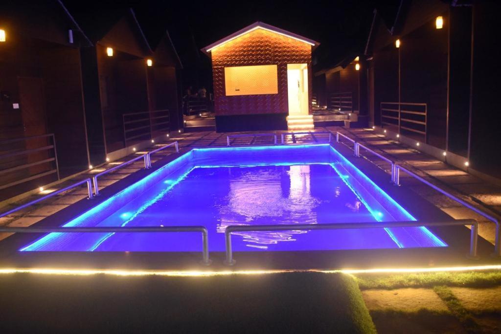 Woodhouse Beach Resort Baga Kültér fotó